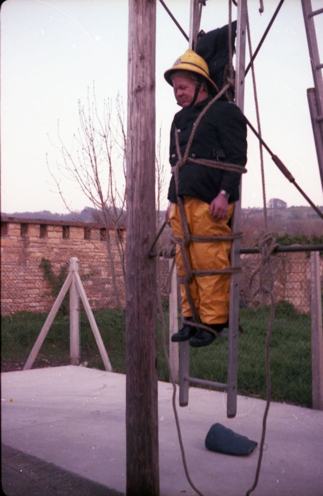 Les up the drying tower