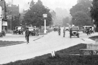 Broadway High Street in the 1930s