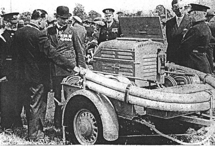 A Home Office trailer pump on show at Evesham in 1939